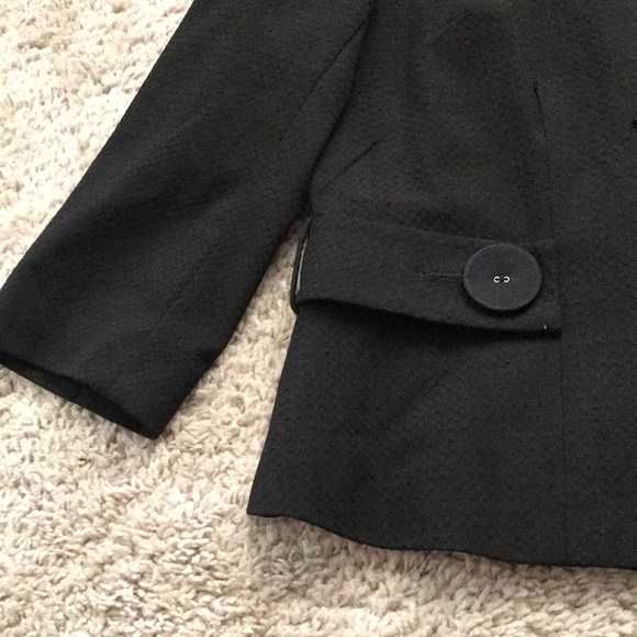 Black Jacket - Picture 4 of 7